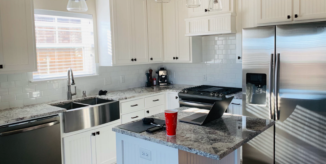 Small kitchen with small countertop